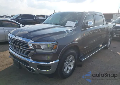 2020 Ram 1500 Laramie 4X2 5'7 Box z USA, uszkodzony, nr VIN 1C6RREJT1LN235332